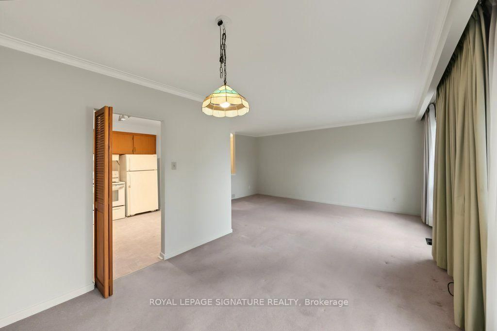 407 Wenlock Avenue • Richmond Hill, ON photo 14