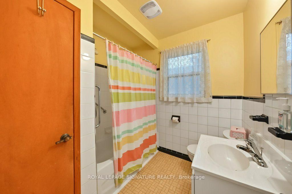 407 Wenlock Avenue • Richmond Hill, ON photo 26