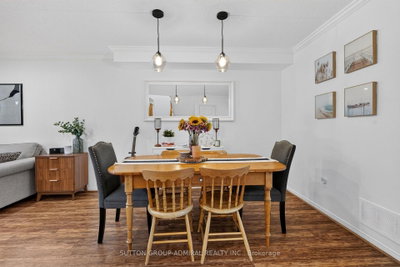 359 John West Way • Aurora, ON photo 7