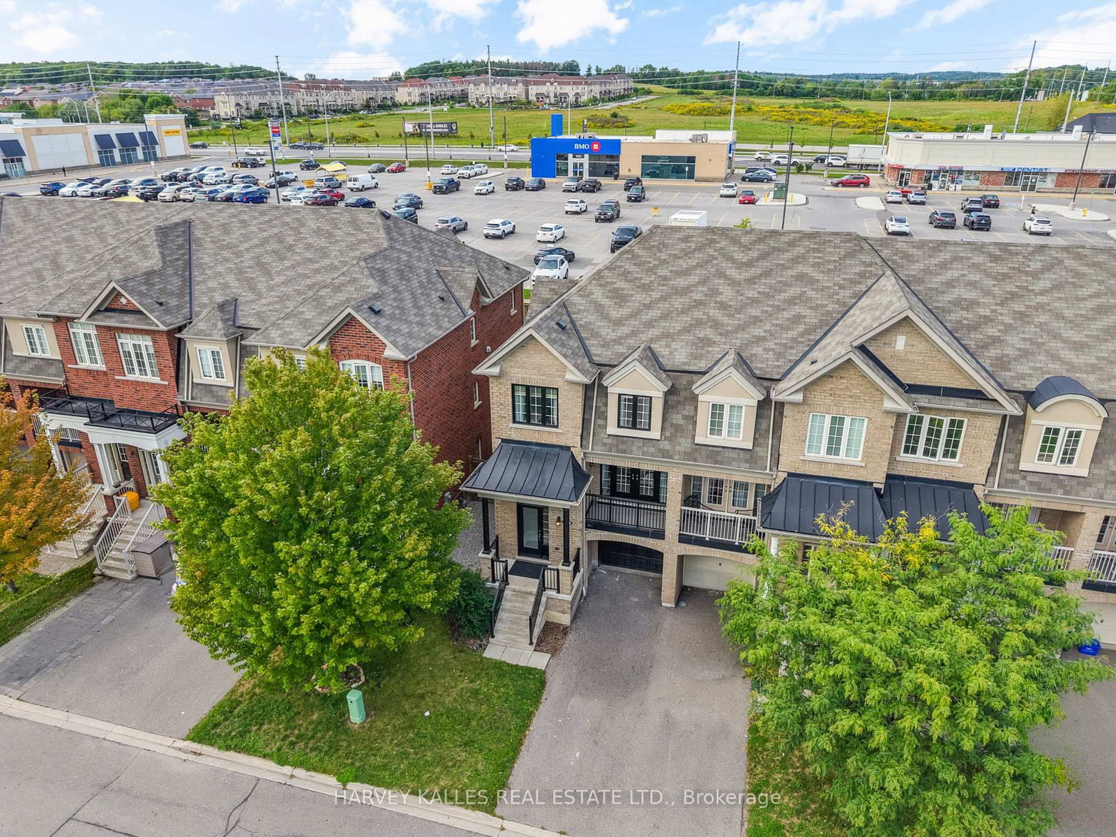 57 Elderbrook Crescent • Vaughan, ON photo 2