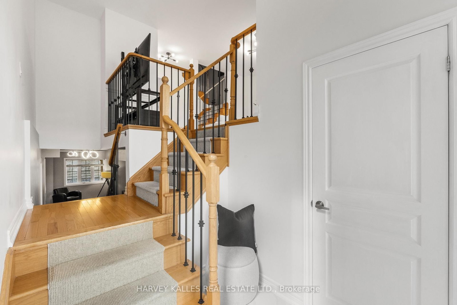 57 Elderbrook Crescent • Vaughan, ON photo 4
