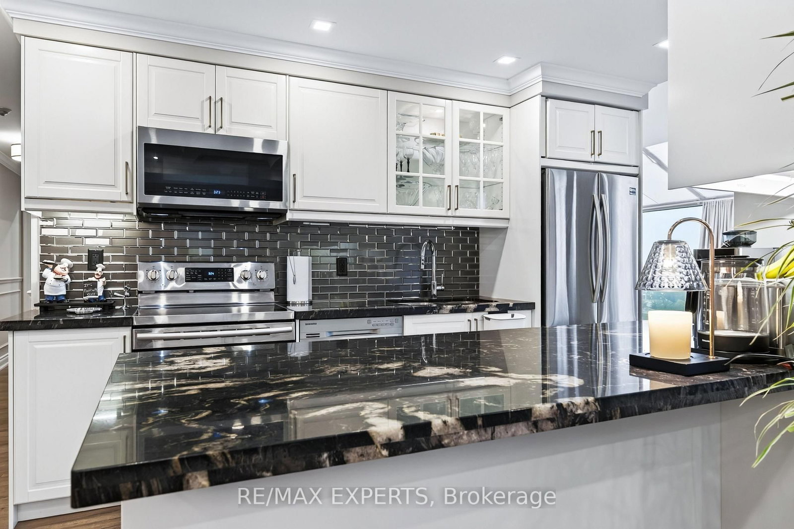 30 Harding Boulevard W • #Ph01 • Richmond Hill, ON photo 10