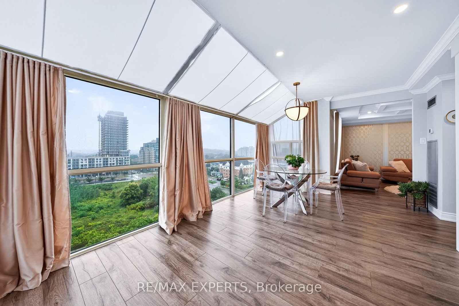 30 Harding Boulevard W • #Ph01 • Richmond Hill, ON photo 17
