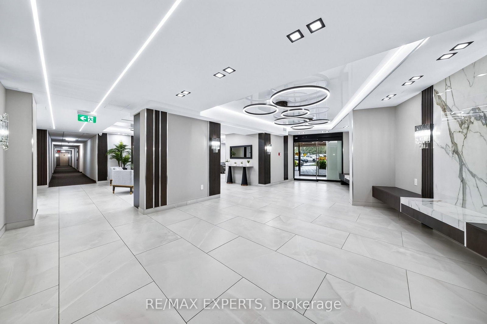 30 Harding Boulevard W • #Ph01 • Richmond Hill, ON photo 4