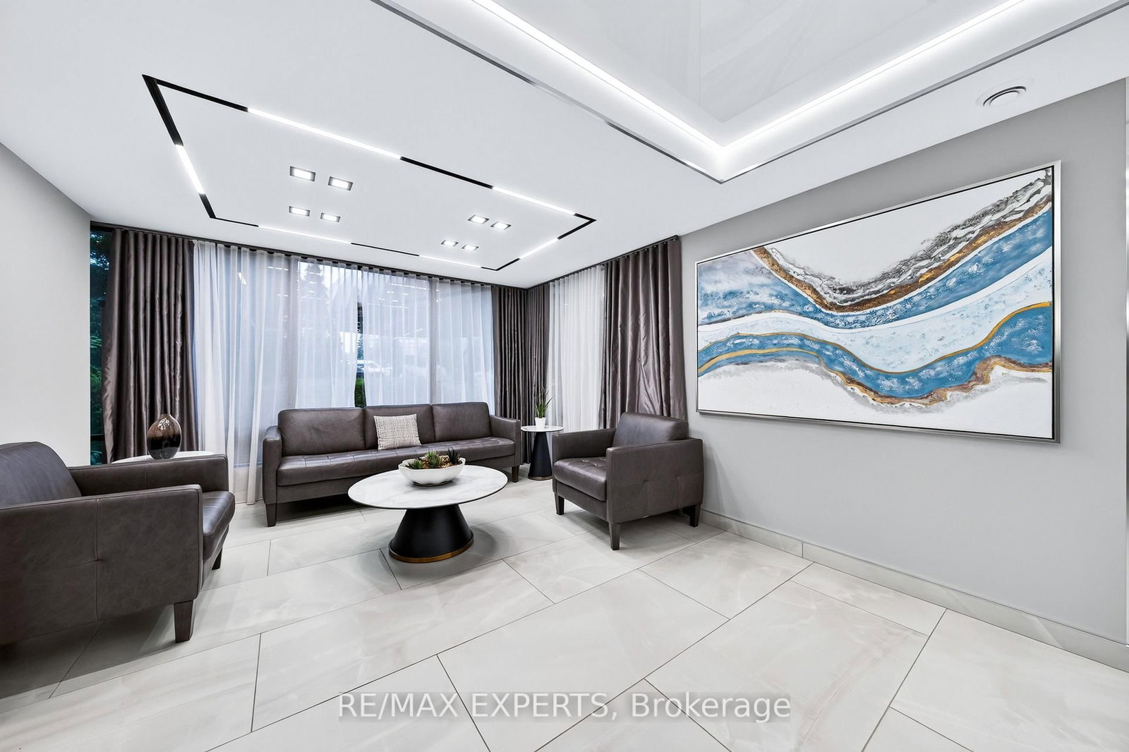30 Harding Boulevard W • #Ph01 • Richmond Hill, ON photo 6