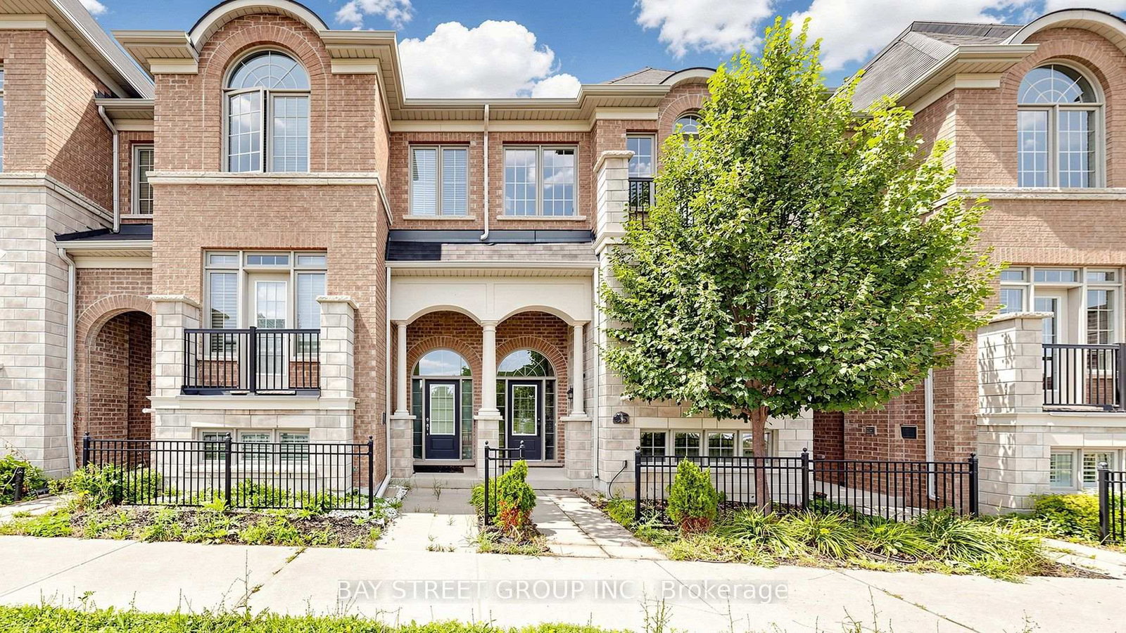 35 Sharbot Lane • Markham, ON photo 1