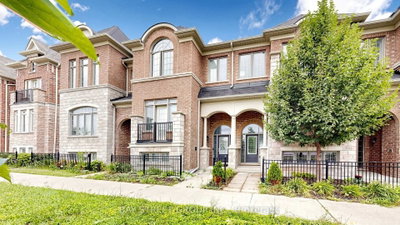 35 Sharbot Lane • Markham, ON photo 2
