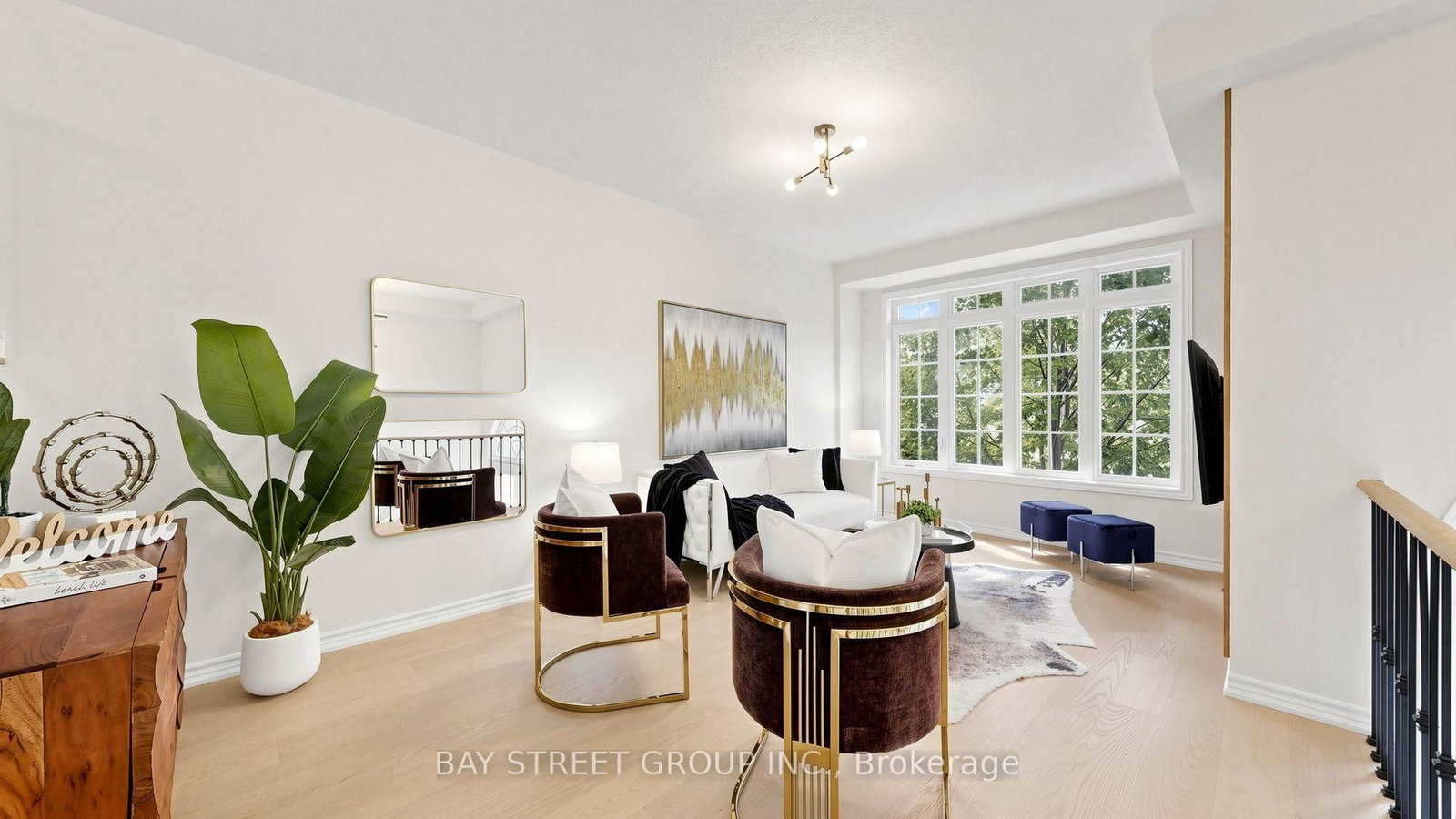 35 Sharbot Lane • Markham, ON photo 3