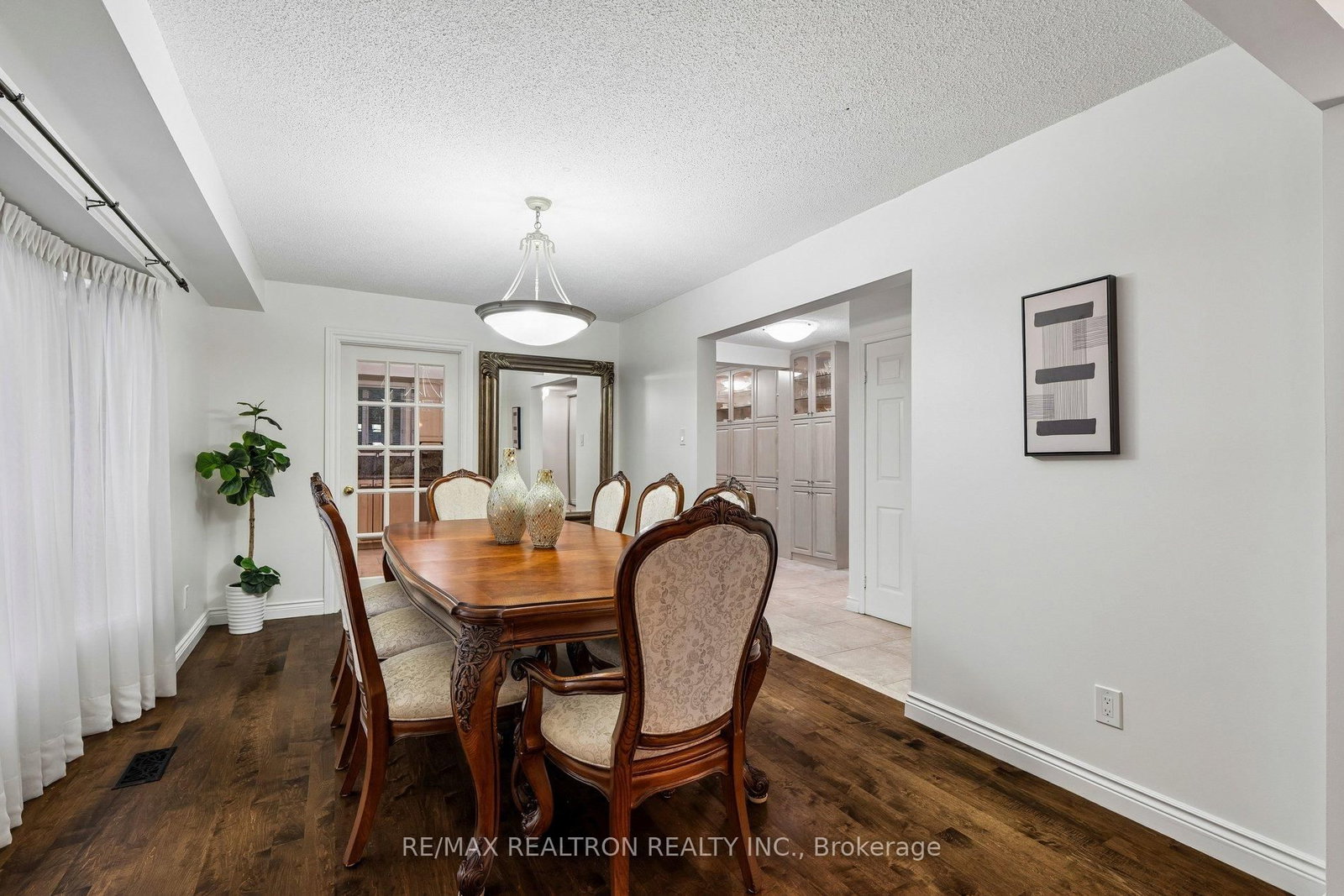 122 Colvin Crescent • Vaughan, ON photo 8