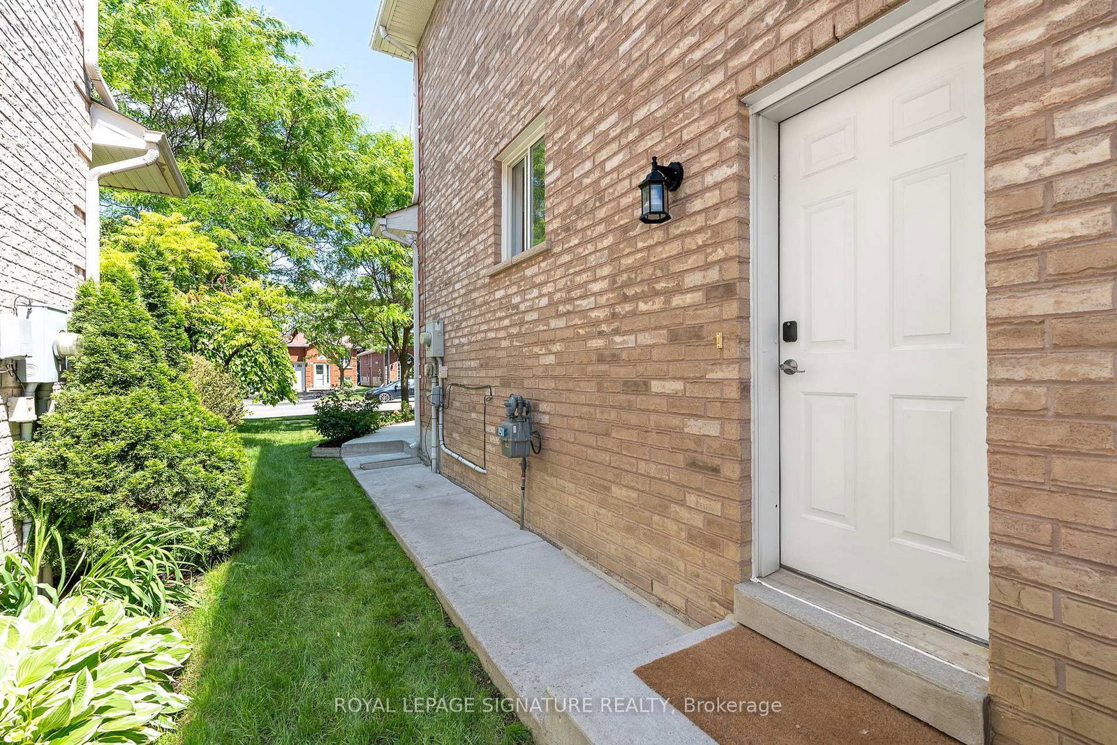 116 Clearmeadow Boulevard • Newmarket, ON photo 30