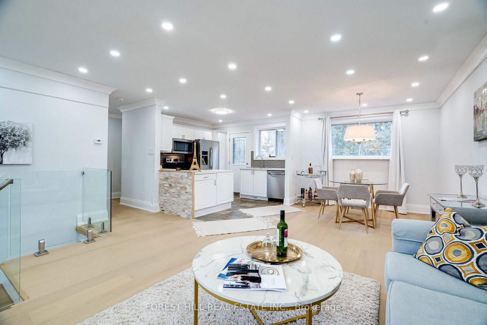 1 Willis Drive • Aurora, ON photo 10