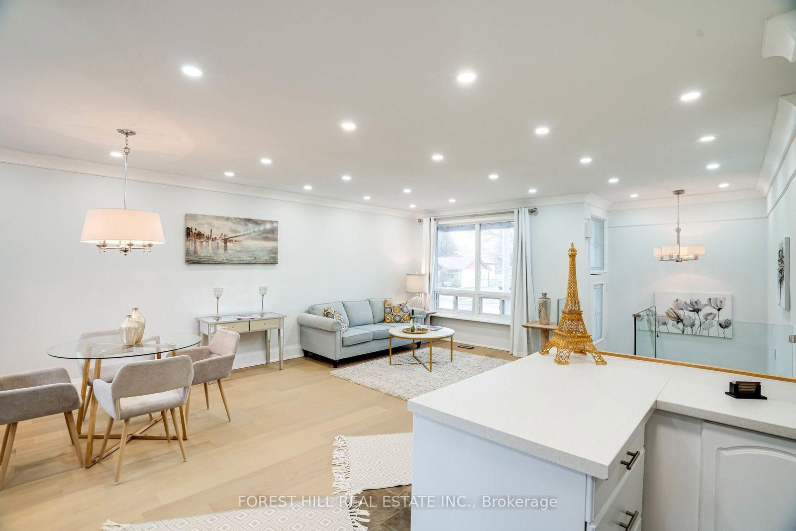 1 Willis Drive • Aurora, ON photo 13