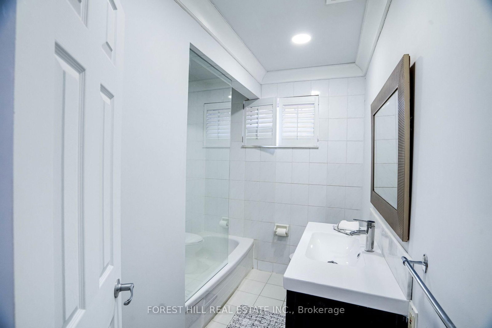 1 Willis Drive • Aurora, ON photo 16