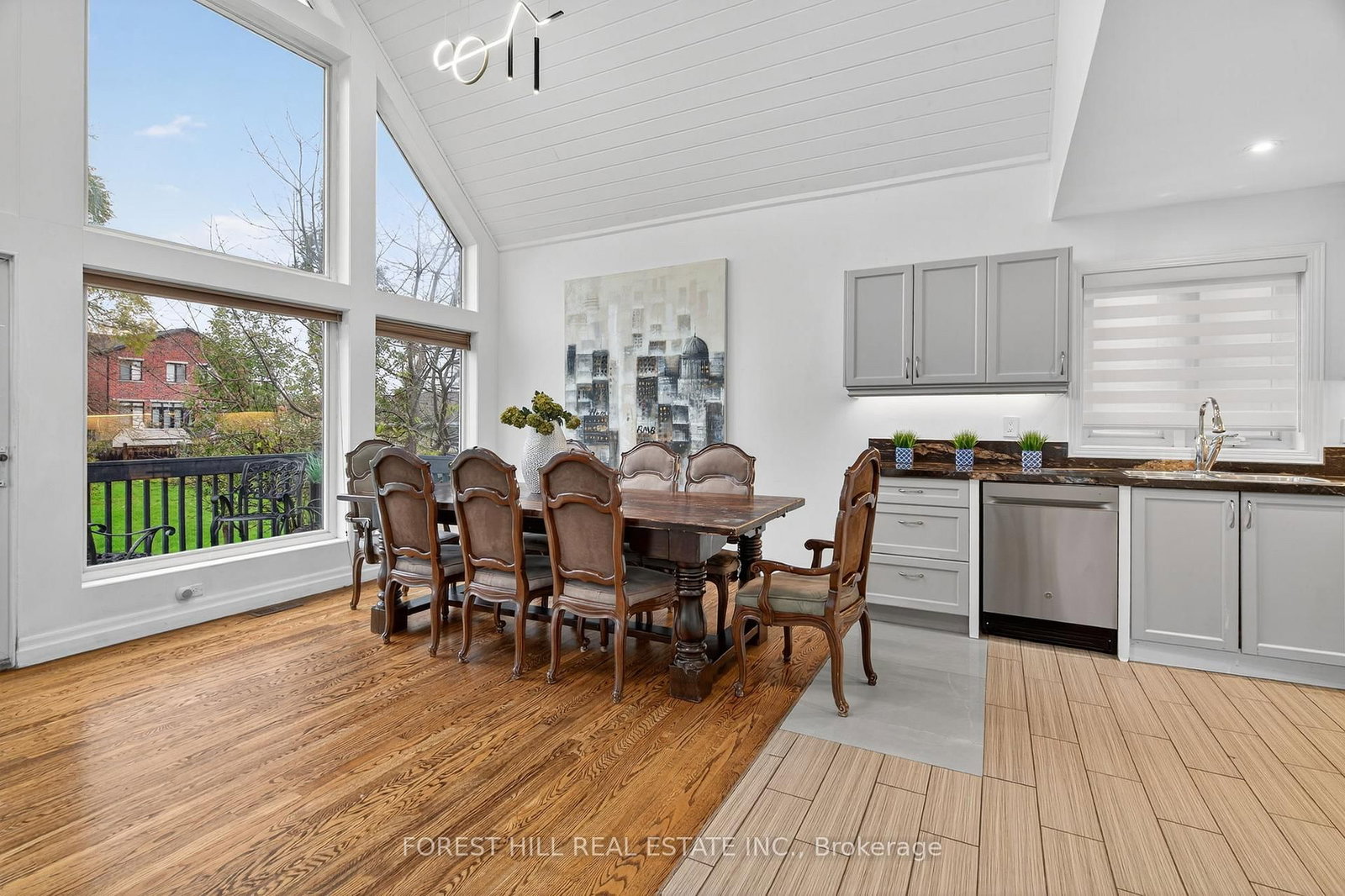 26 Elm Grove Avenue • Richmond Hill, ON photo 11