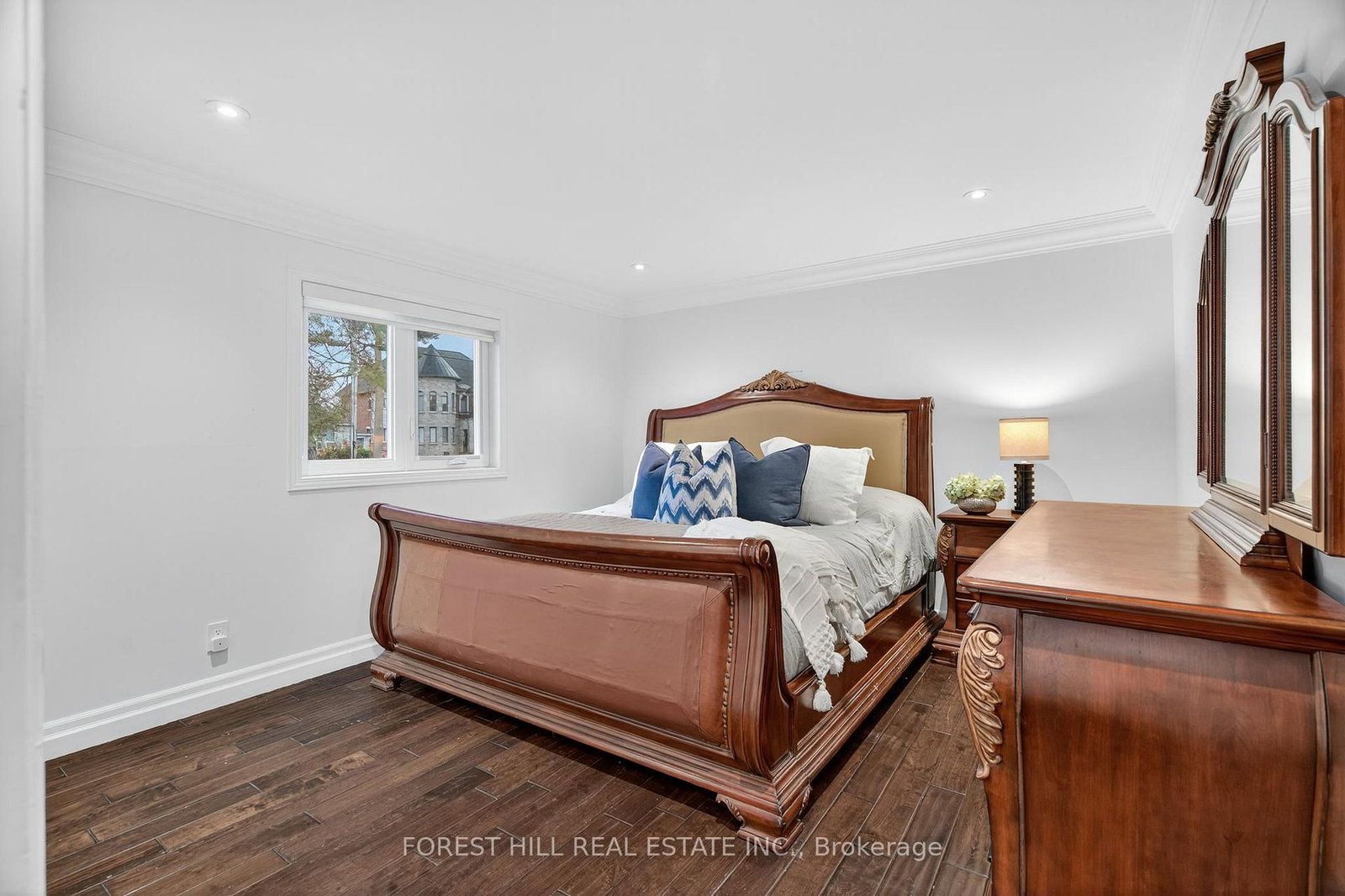 26 Elm Grove Avenue • Richmond Hill, ON photo 18