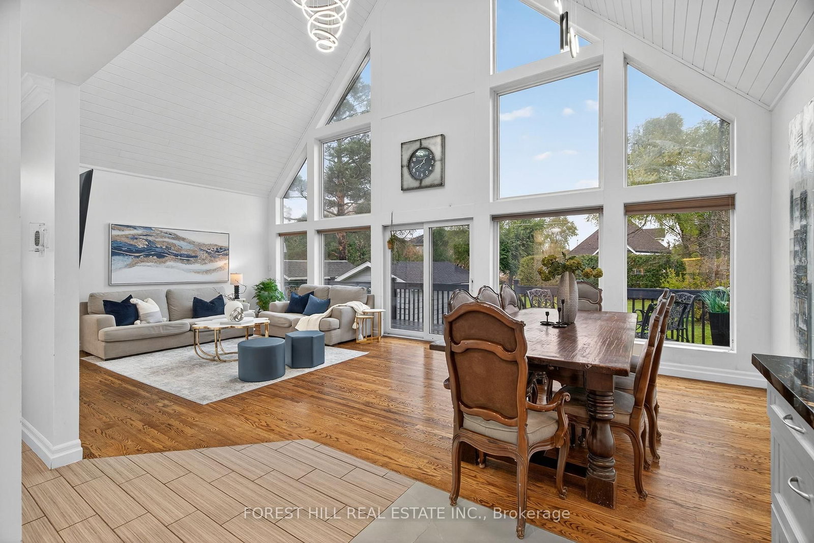 26 Elm Grove Avenue • Richmond Hill, ON photo 4