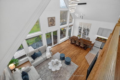 26 Elm Grove Avenue • Richmond Hill, ON photo 5