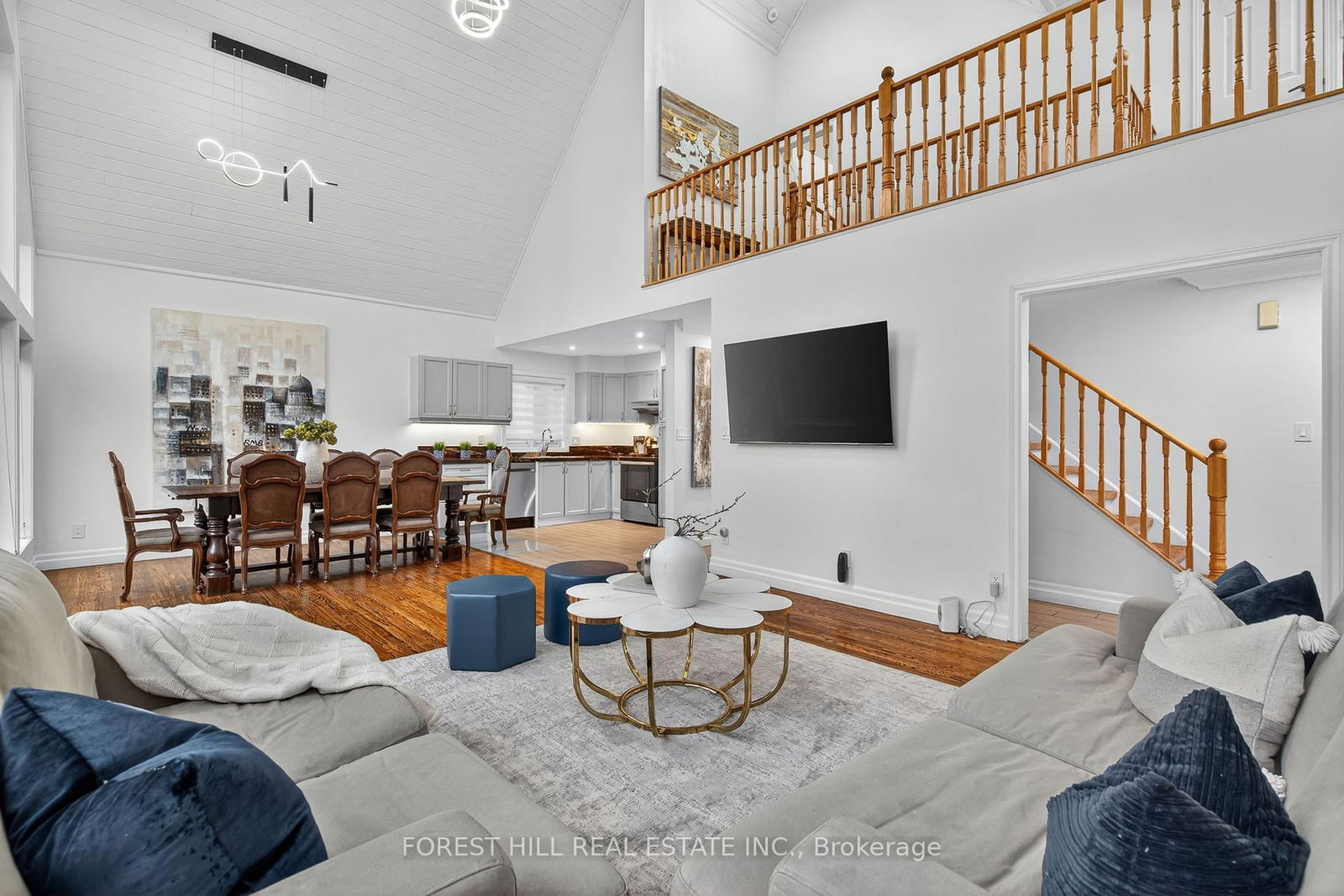 26 Elm Grove Avenue • Richmond Hill, ON photo 9