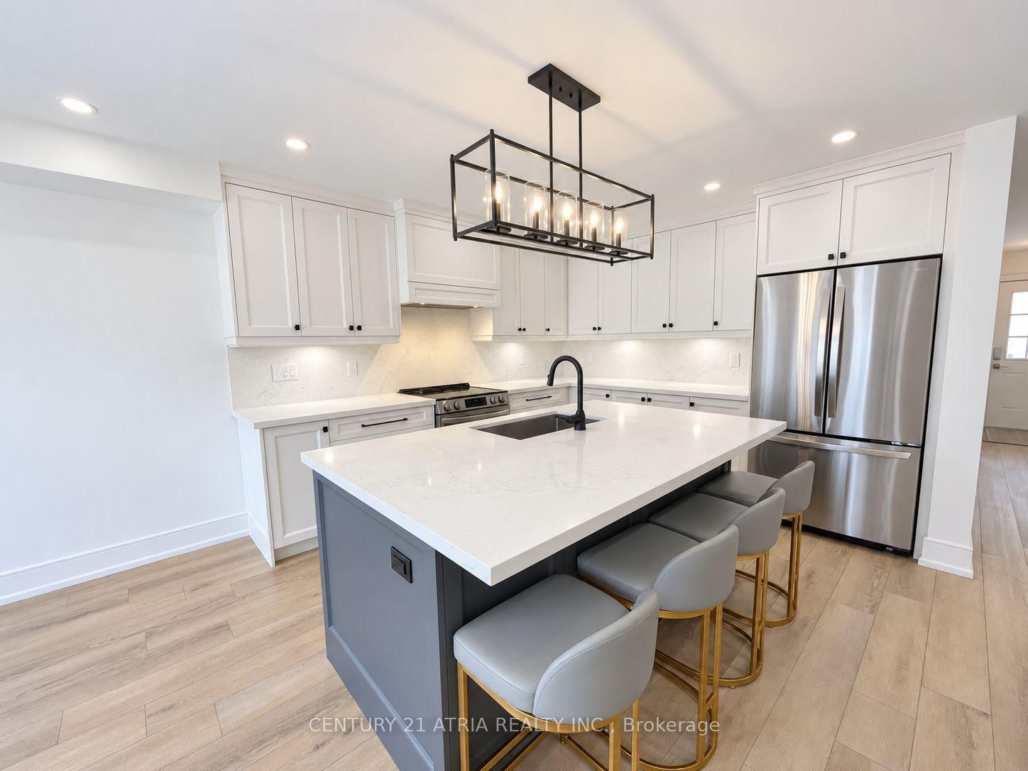 221 Via Campanile, Vaughan, view 10