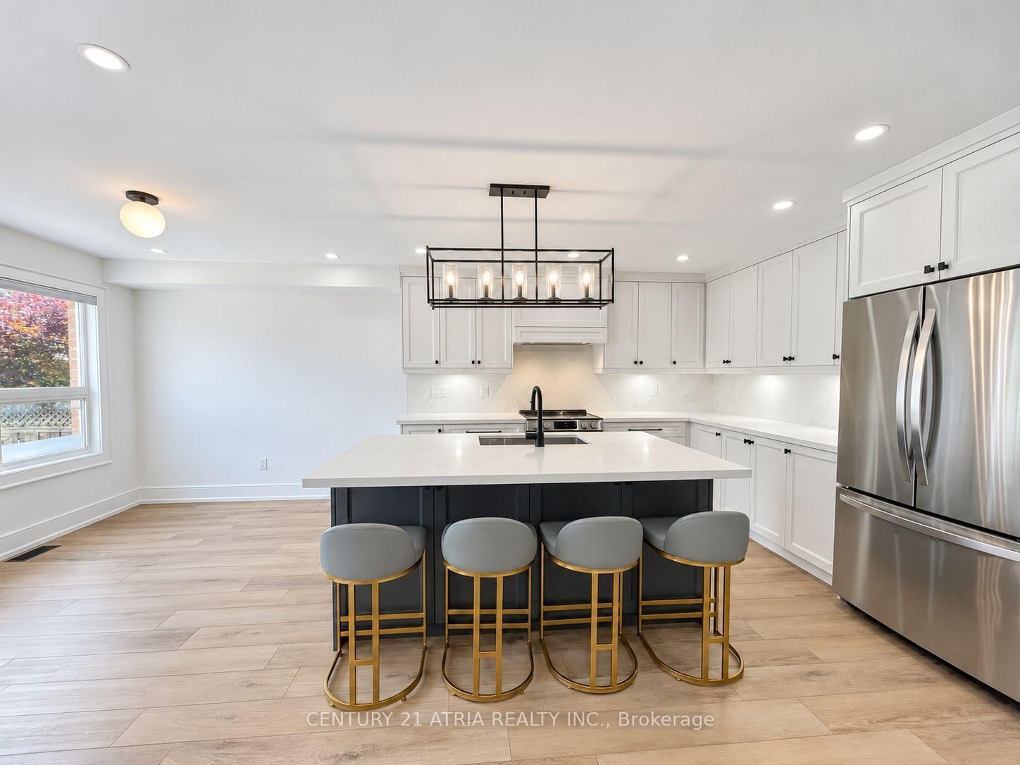 221 Via Campanile, Vaughan, view 4