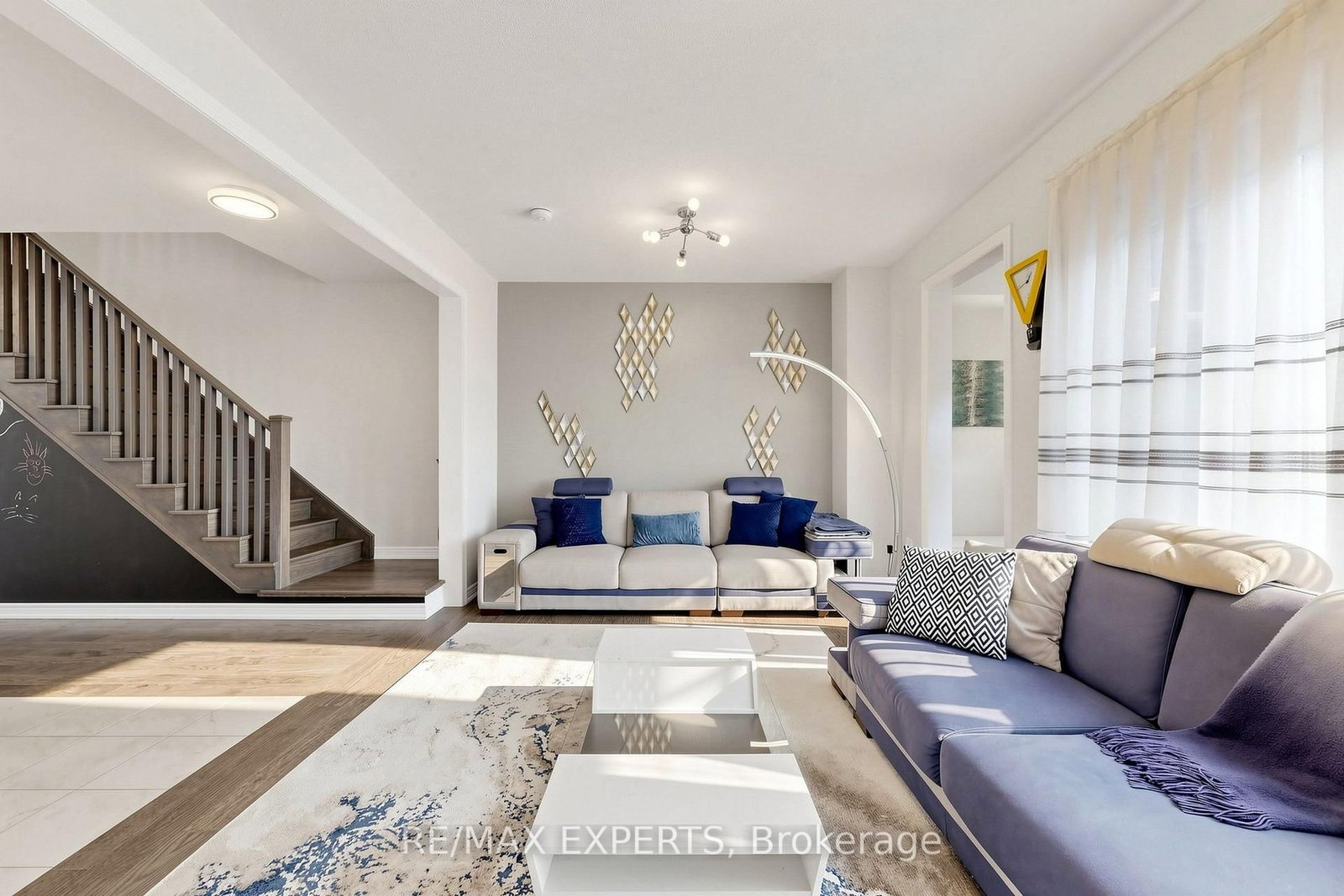9 Applegate Drive • East Gwillimbury, ON photo 11
