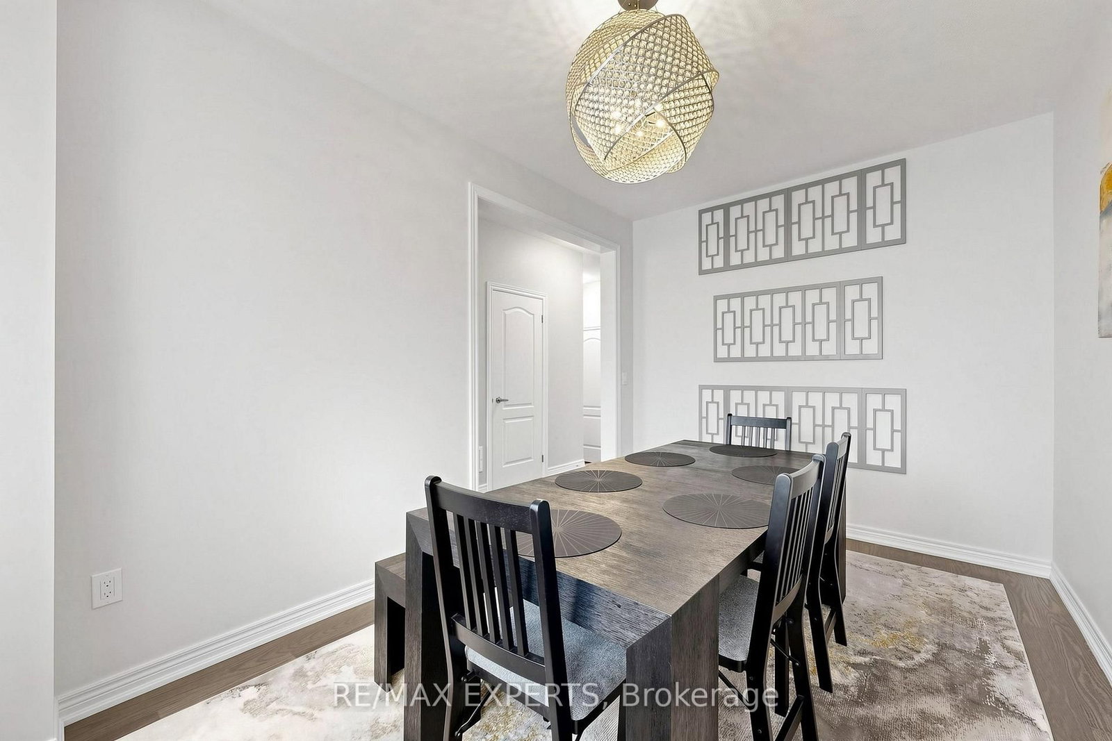 9 Applegate Drive • East Gwillimbury, ON photo 15