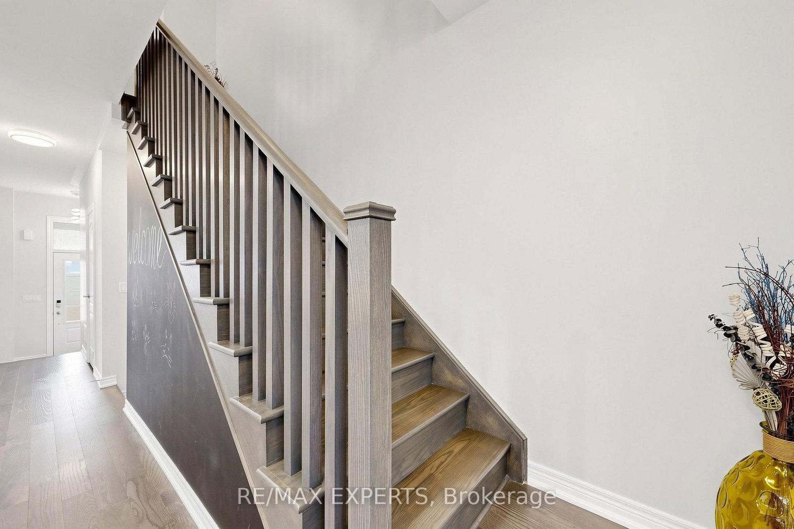 9 Applegate Drive • East Gwillimbury, ON photo 18