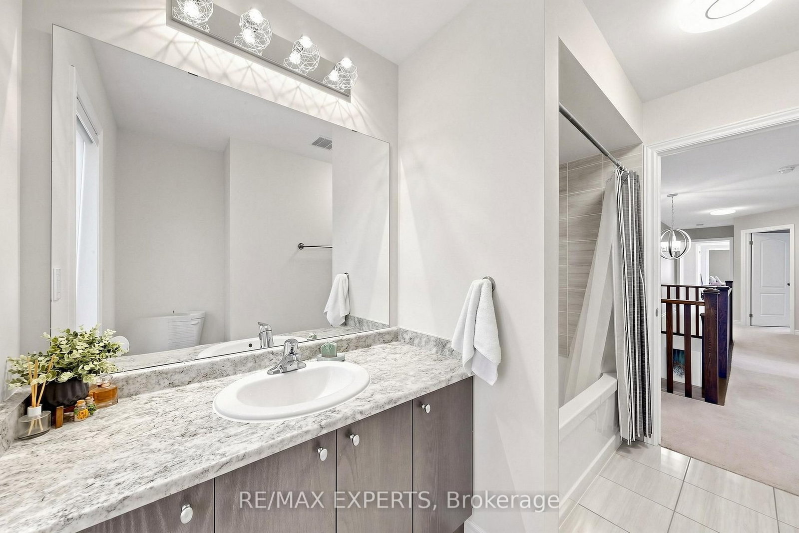 9 Applegate Drive • East Gwillimbury, ON photo 22
