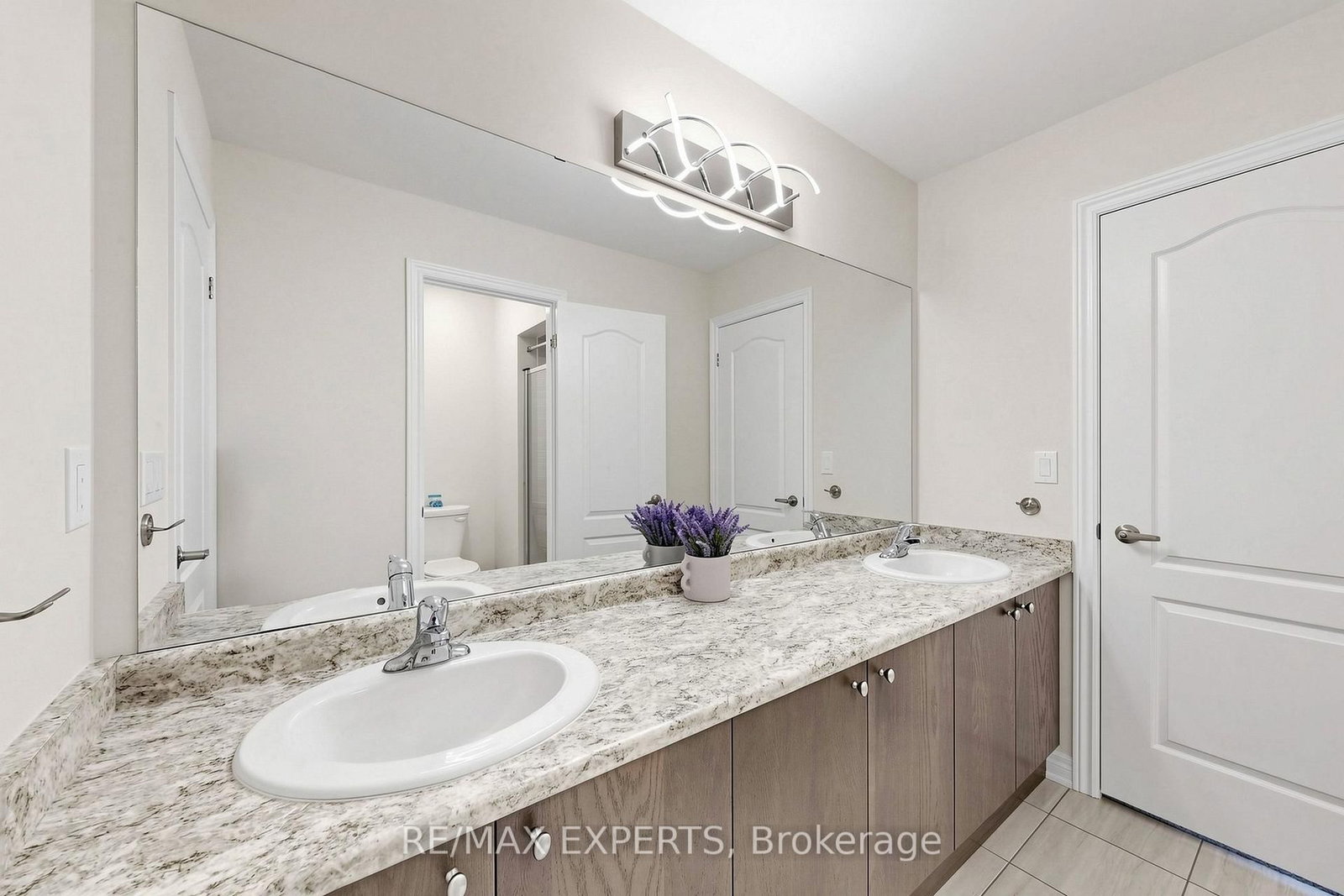 9 Applegate Drive • East Gwillimbury, ON photo 27