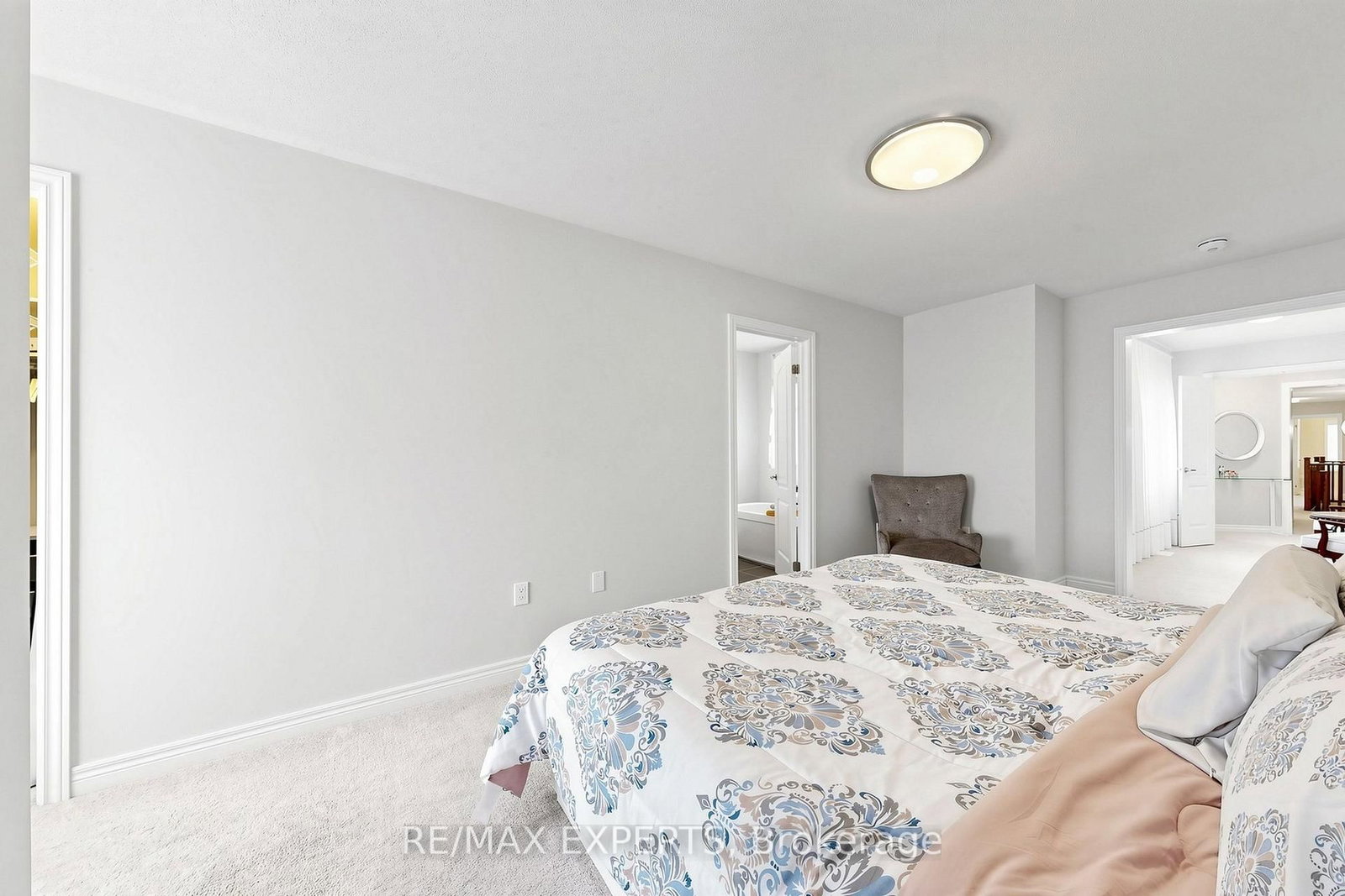 9 Applegate Drive • East Gwillimbury, ON photo 38