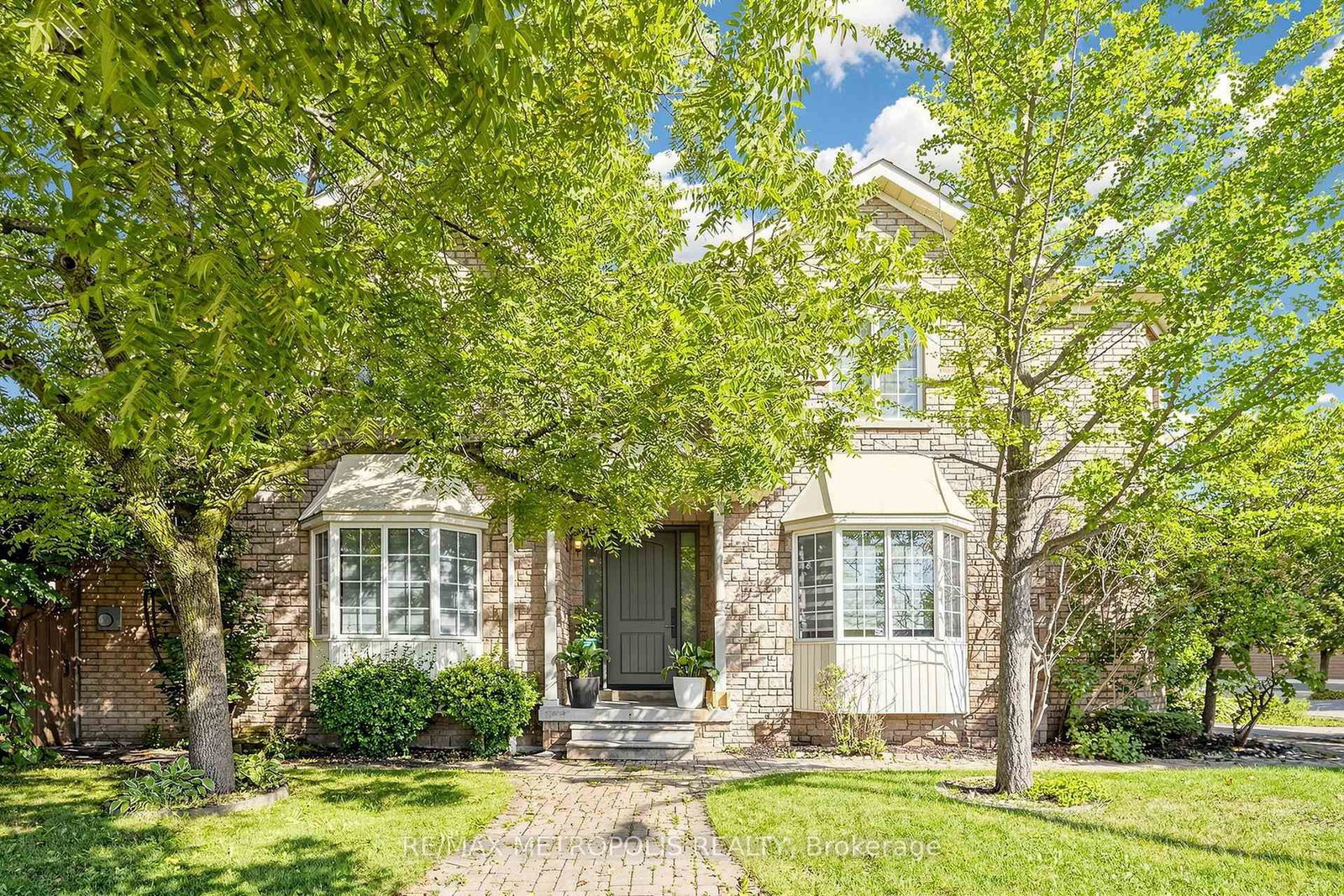 115 Sandway Crescent • Vaughan, ON photo 4
