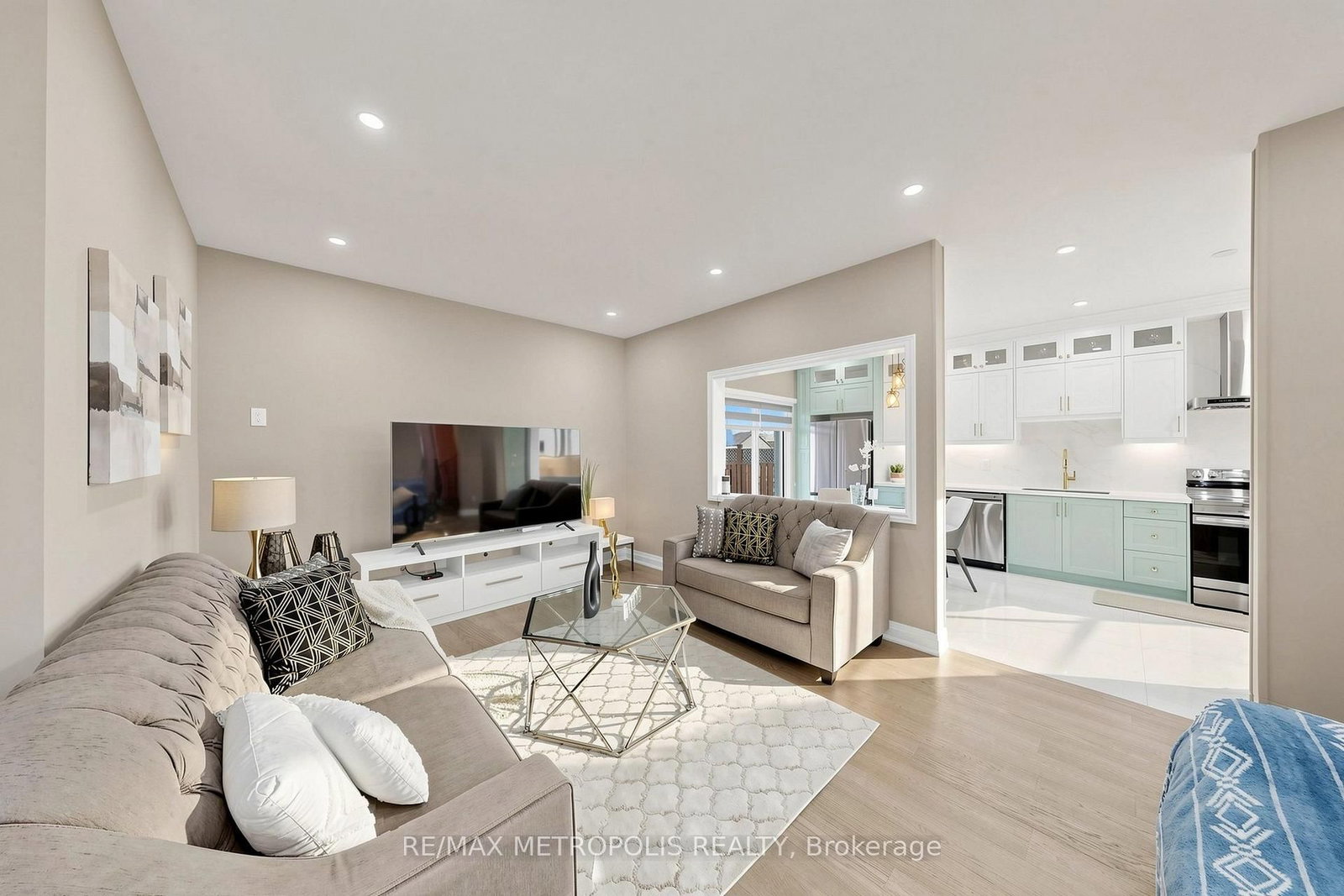 115 Sandway Crescent • Vaughan, ON photo 8