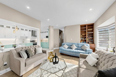115 Sandway Crescent • Vaughan, ON photo 9