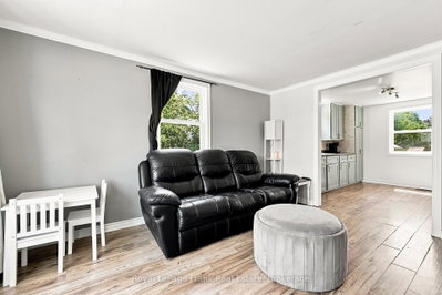 317 Bay Street • Brock, ON photo 9