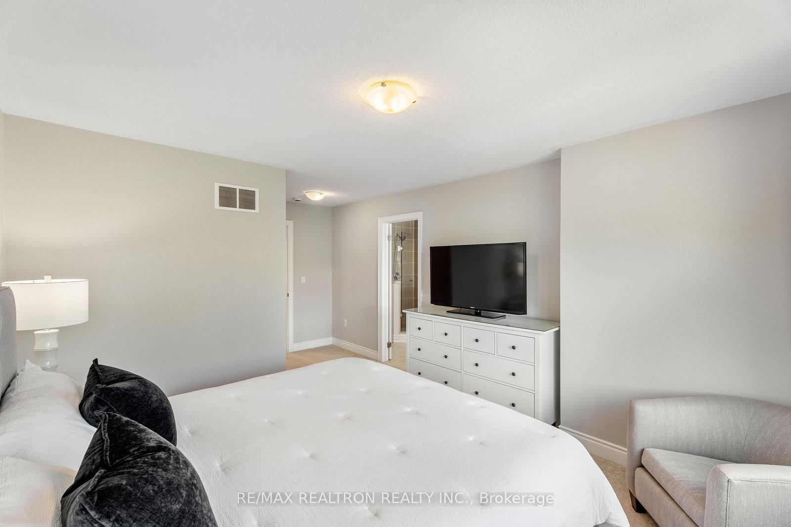 126 Countryman Road • East Gwillimbury, ON photo 13
