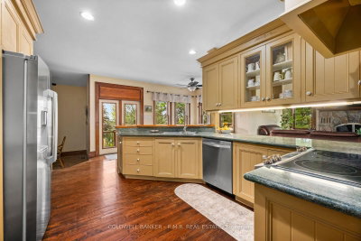 26 Mill Run Gate • Uxbridge, ON photo 5