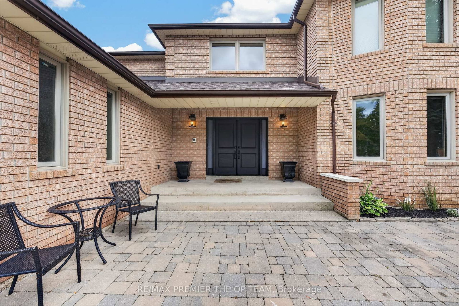 155 Dianawood Ridge • Vaughan, ON photo 3