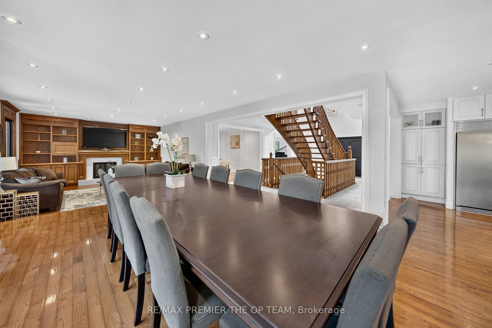 155 Dianawood Ridge • Vaughan, ON photo 6