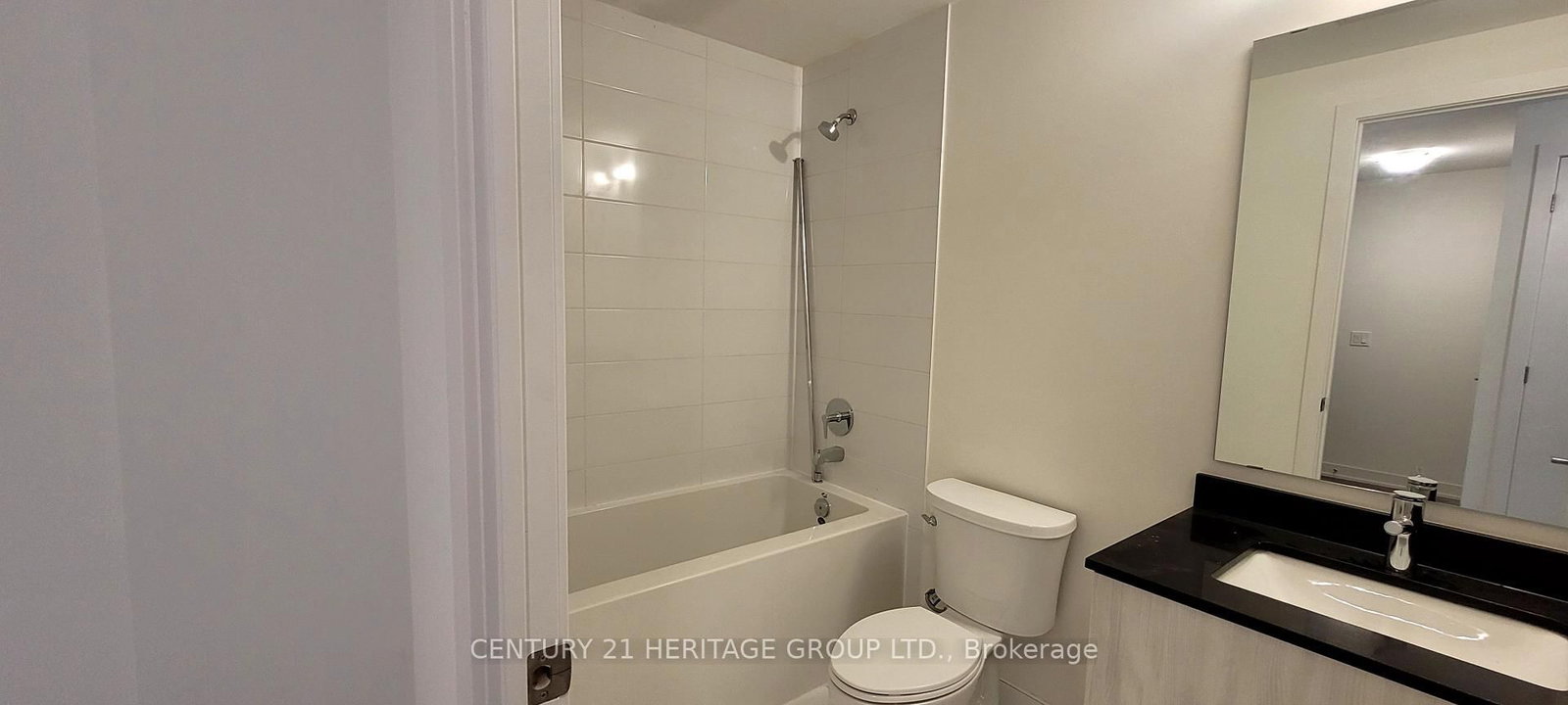 12 David Eyer Road • #1230 • Richmond Hill, ON photo 9
