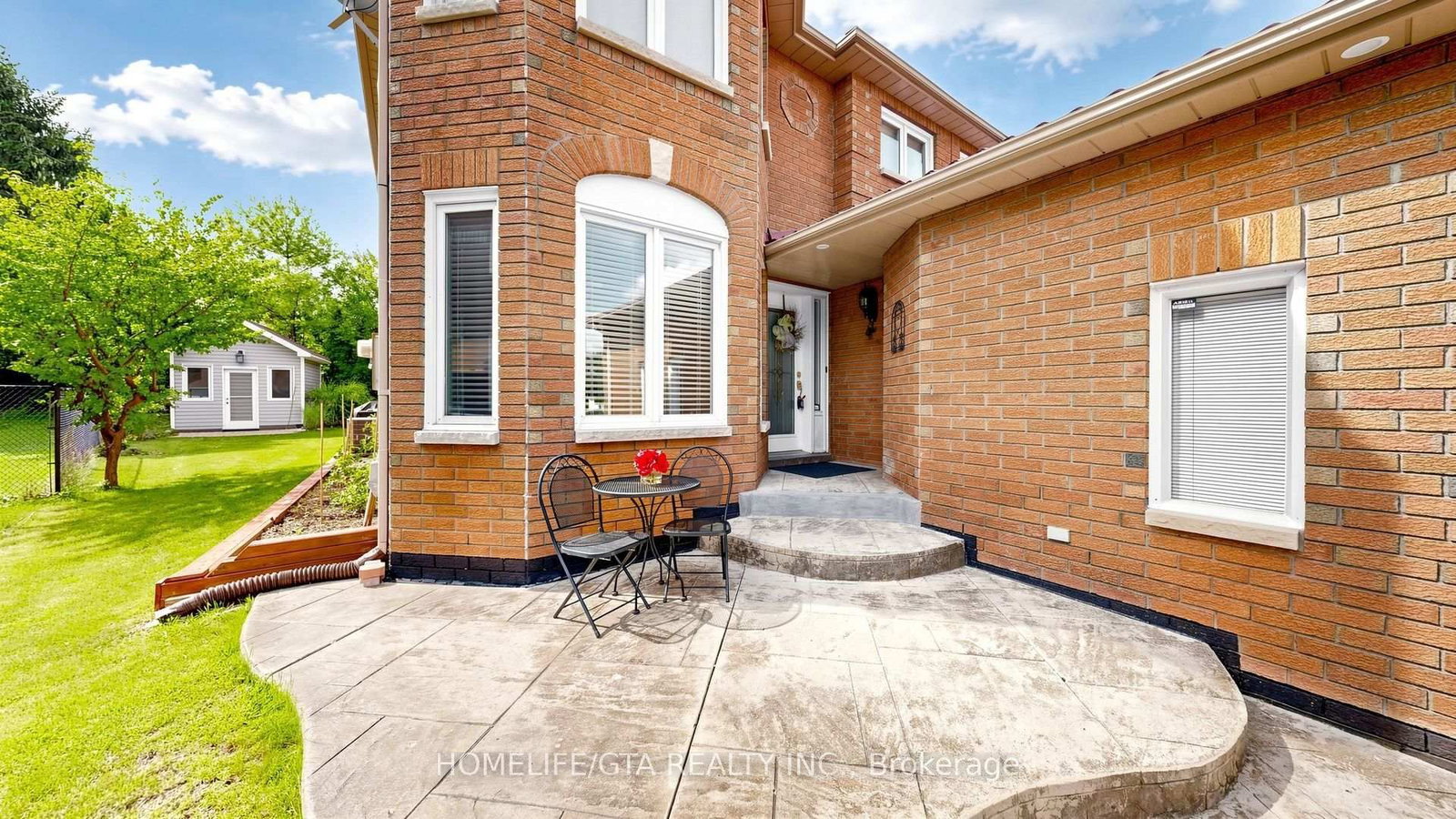 4 Alma Court • Richmond Hill, ON photo 3