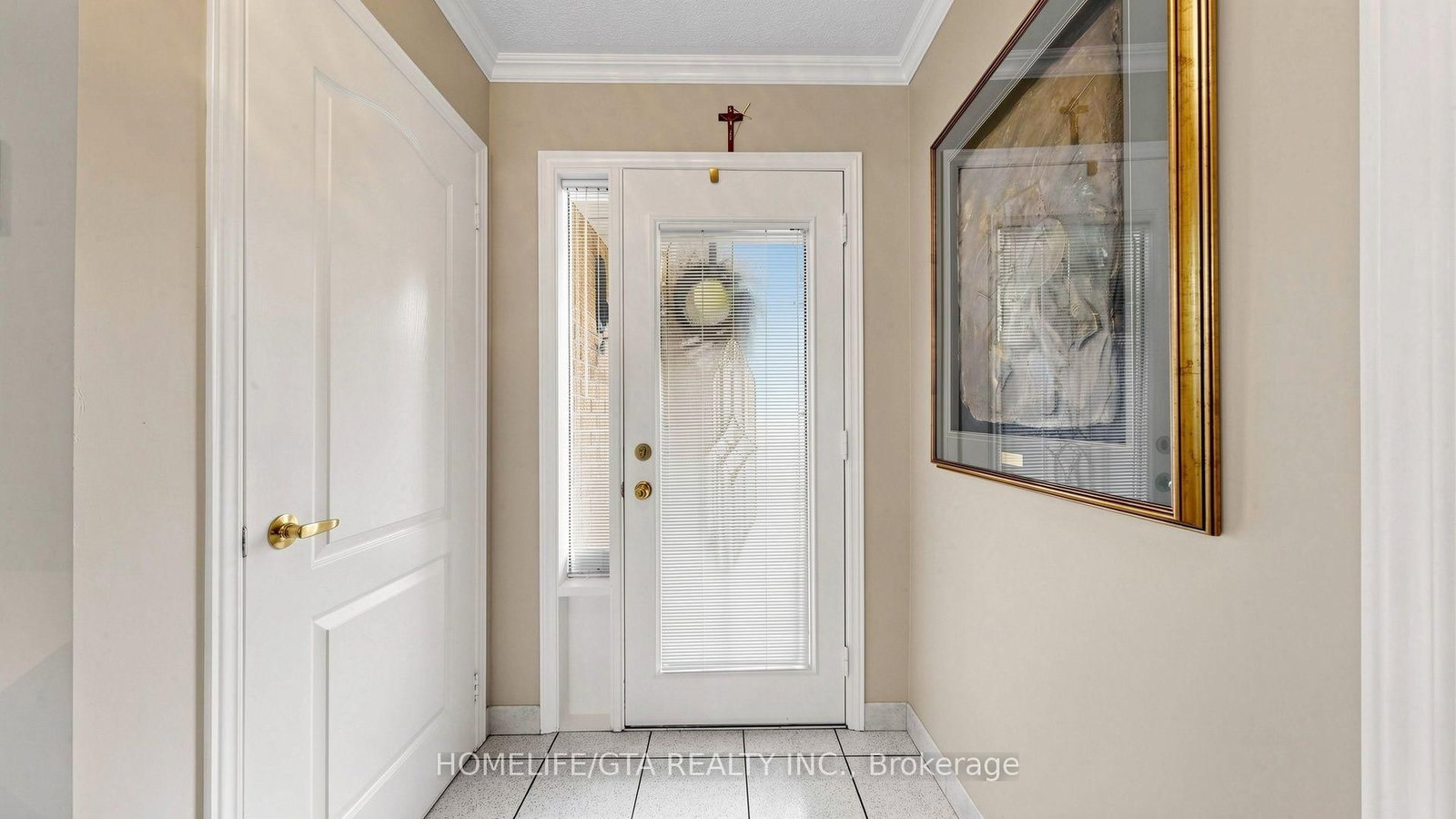 4 Alma Court • Richmond Hill, ON photo 4