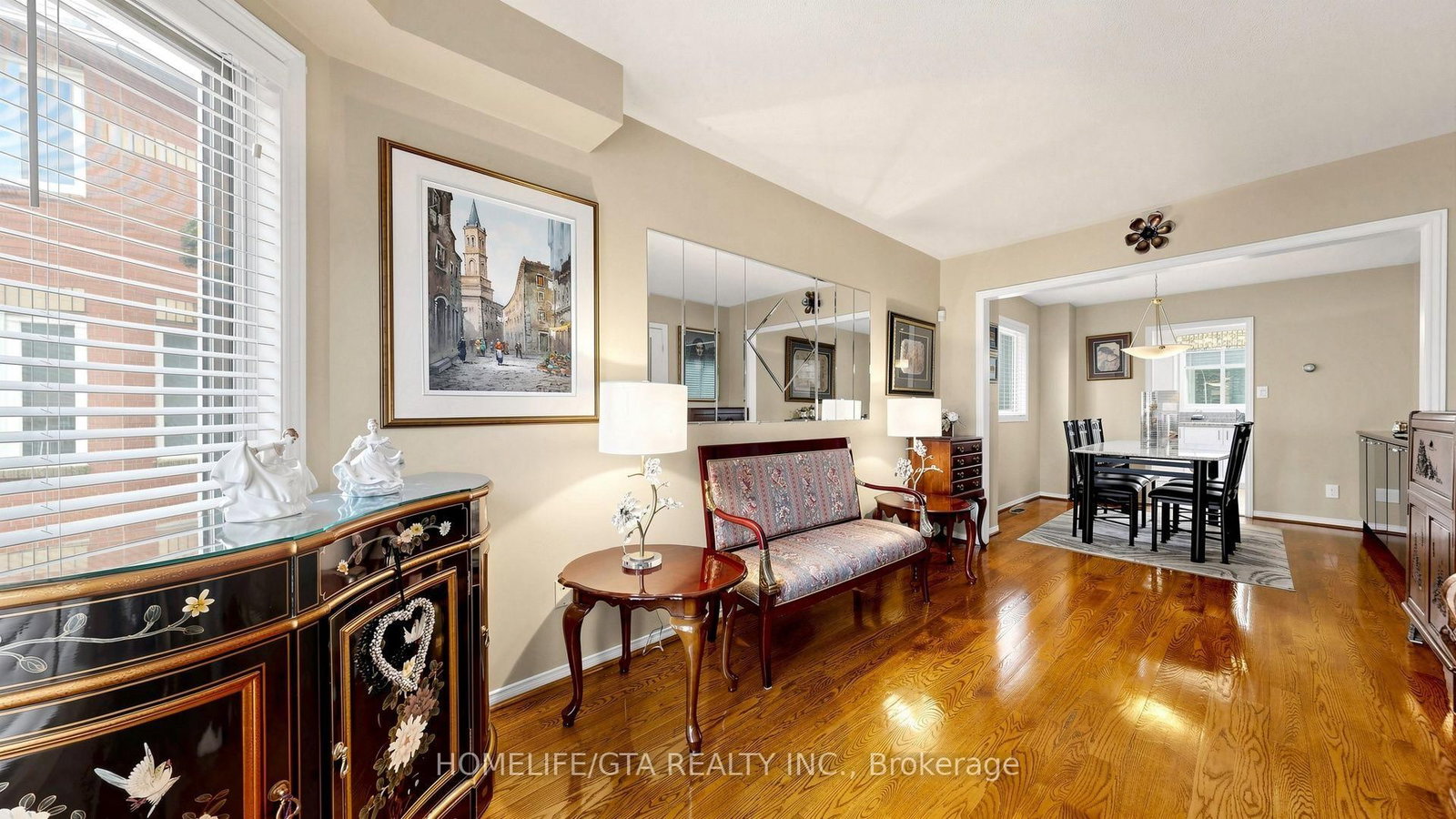 4 Alma Court • Richmond Hill, ON photo 8