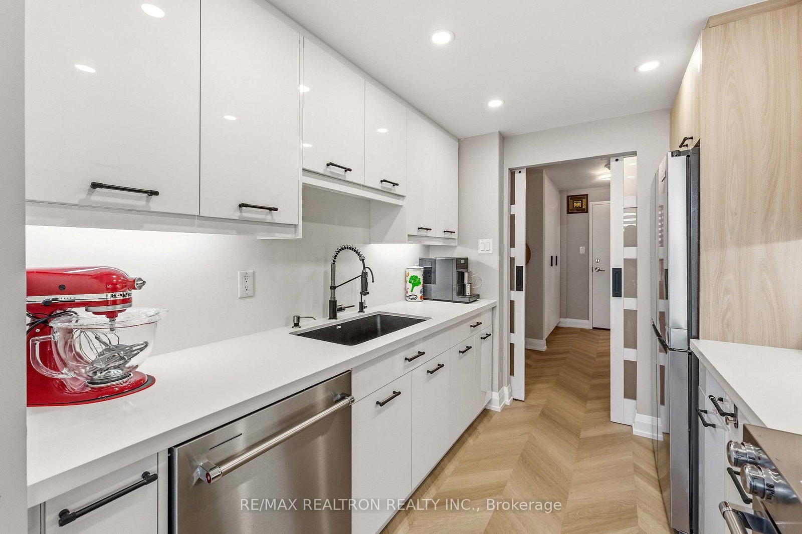 11 Townsgate Drive • #312 • Vaughan, ON photo 13