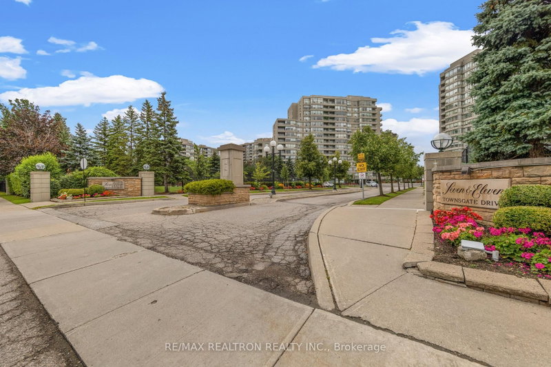 312 - 11 Townsgate Drive