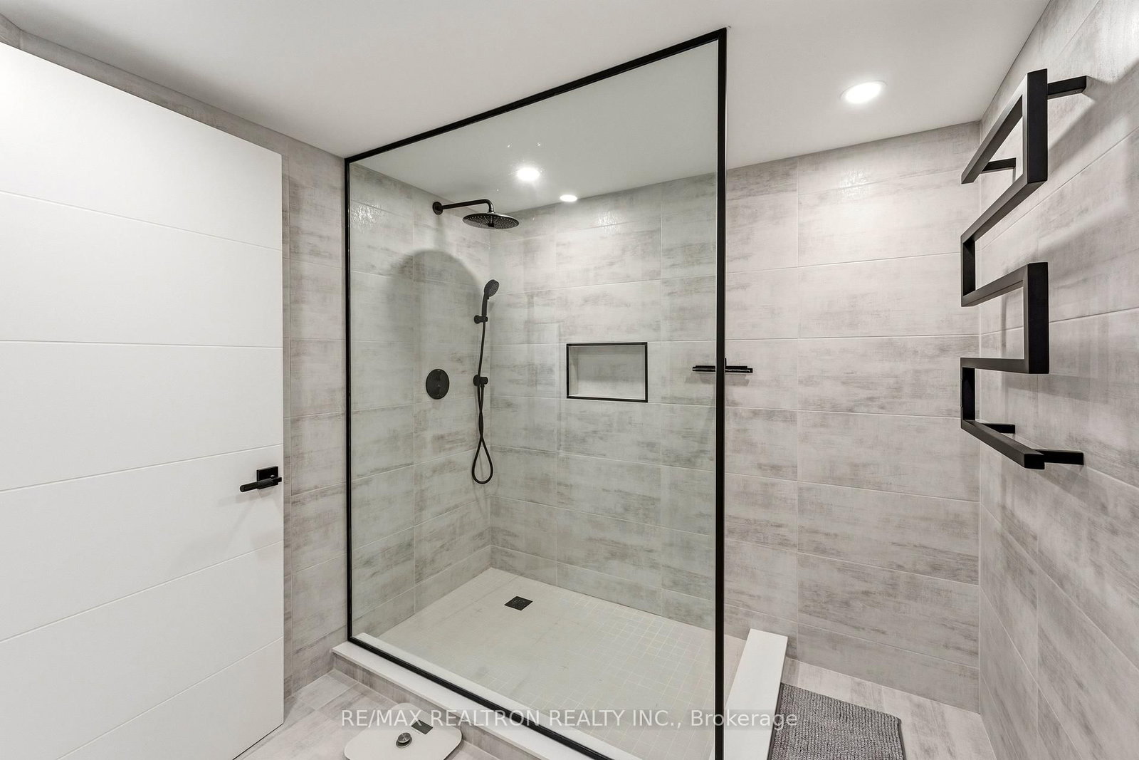 11 Townsgate Drive • #312 • Vaughan, ON photo 34