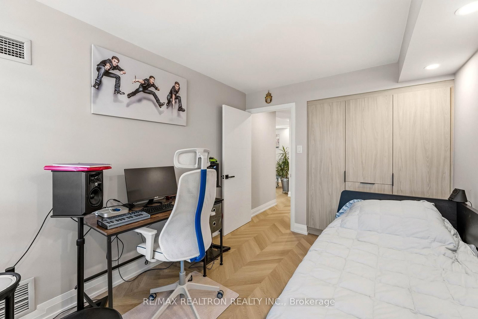 11 Townsgate Drive • #312 • Vaughan, ON photo 36