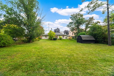 22 Poplar Drive • Richmond Hill, ON photo 9