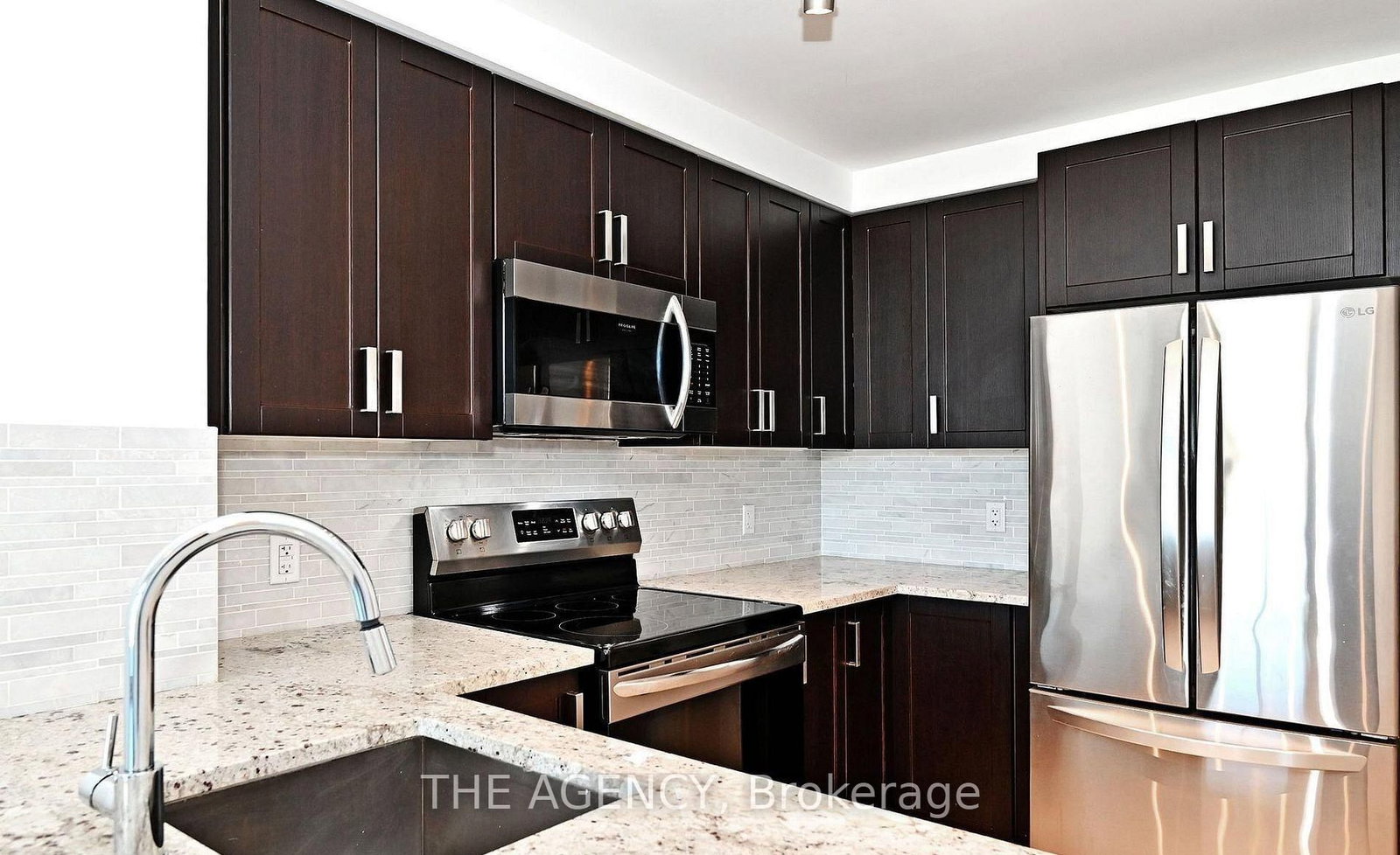 11611 Yonge Street • #809 • Richmond Hill, ON photo 12
