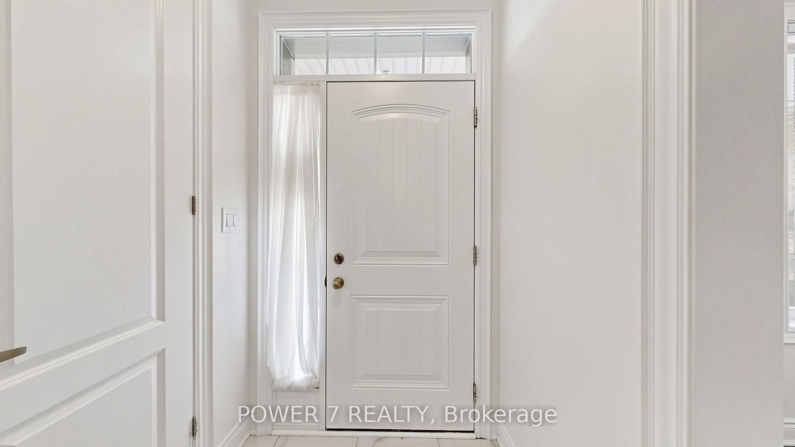 56 William F Bell Parkway • Richmond Hill, ON photo 4