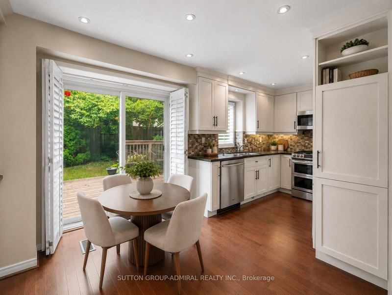 19 Jessica Gardens